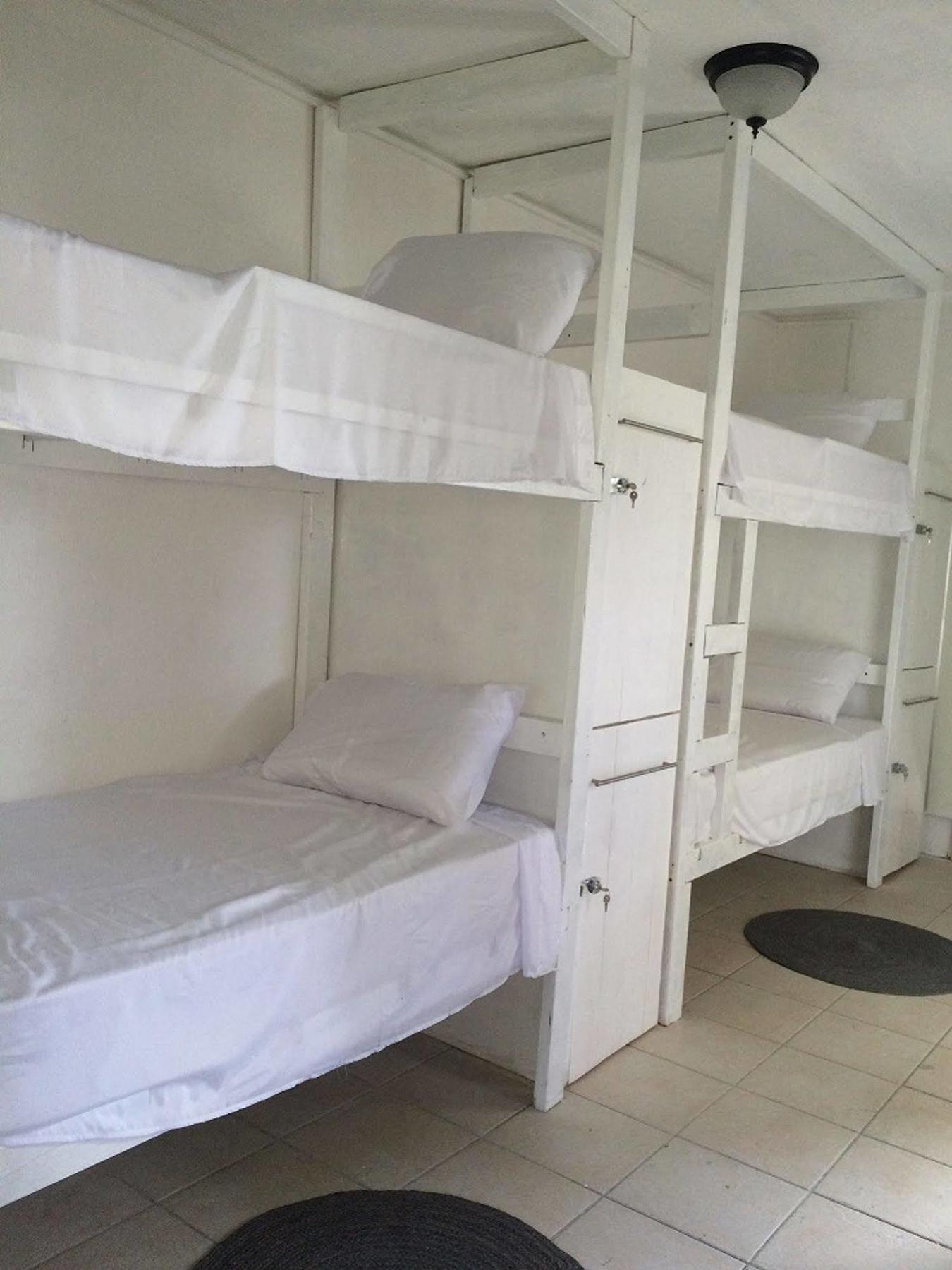 Vicky'S Keys Hostel Upper Princeʼs Quarter Buitenkant foto